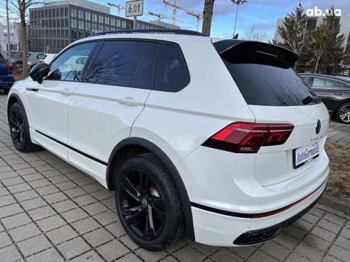 Volkswagen Tiguan 2022 - фото 30