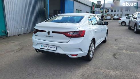 Renault Megane 2018 - фото 12