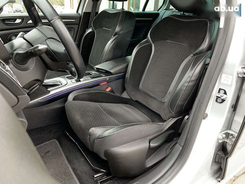 Renault Megane 2018 - фото 24