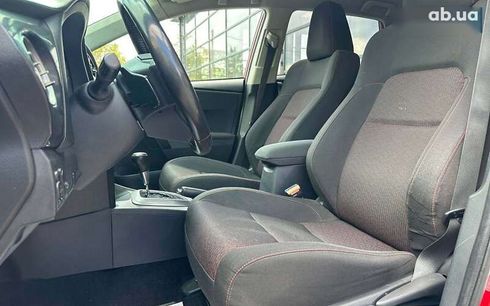 Toyota Auris 2013 - фото 9