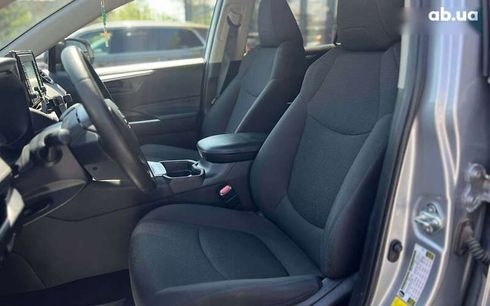 Toyota RAV4 2020 - фото 11