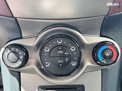Ford Fiesta 2011 - фото 20