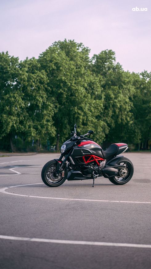 Ducati DIAVEL 2012 красный - фото 4