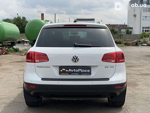 Volkswagen Touareg 2017 - фото 19