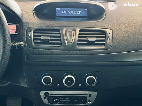Renault Megane 2016 - фото 30