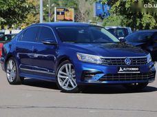 Продаж вживаних Volkswagen Passat 2017 року в Києві - купити на Автобазарі