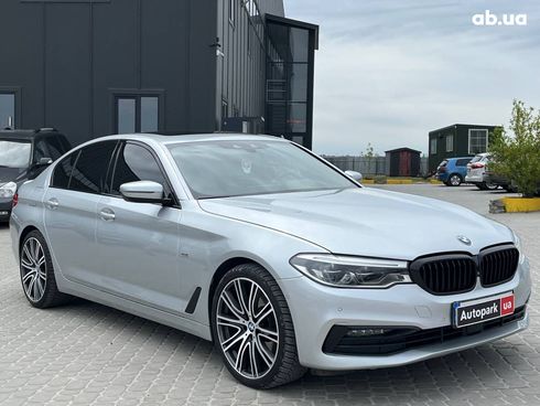 BMW 5 серия 2019 серый - фото 3