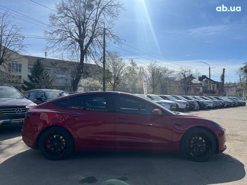 Tesla Model 3 2018 красный - фото 18
