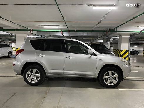 Toyota RAV4 2007 - фото 10