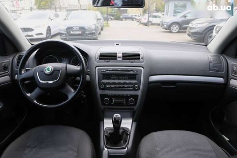 Skoda Octavia 2011 - фото 12