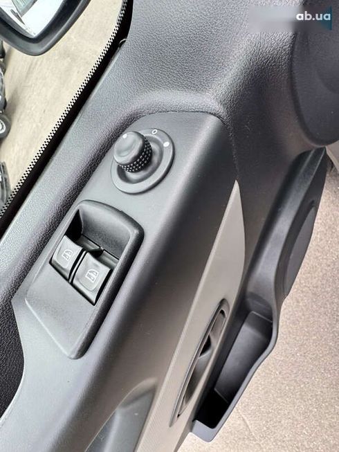 Renault Trafic 2016 - фото 18