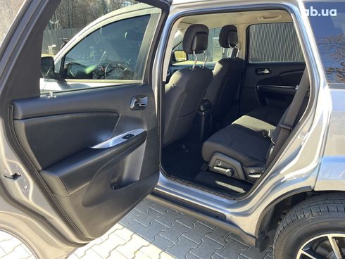 Dodge Journey 2018 серебристый - фото 4