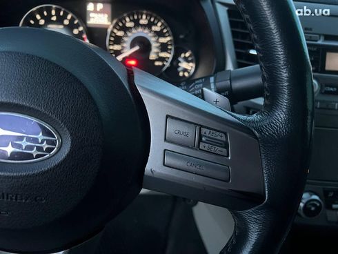 Subaru Legacy 2010 белый - фото 21