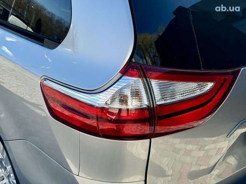 Toyota Sienna 2015 - фото 13