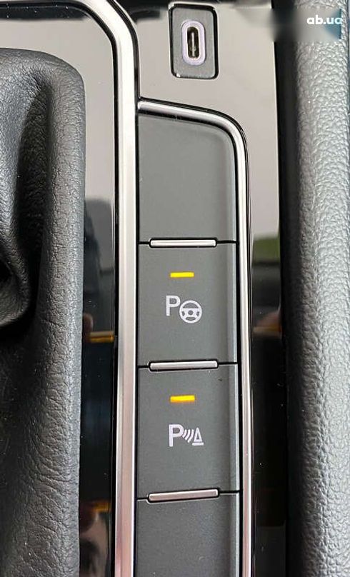 Volkswagen Passat 2020 - фото 23