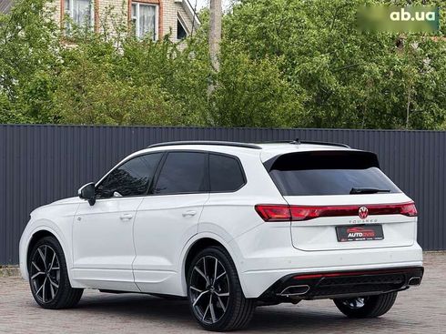 Volkswagen Touareg 2023 - фото 6