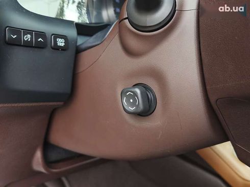 Lexus ES 2018 - фото 28