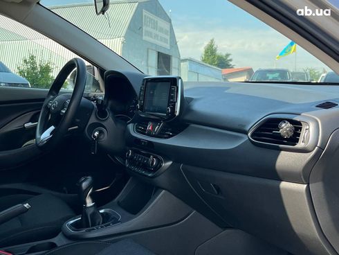 Hyundai i30 2022 серый - фото 20