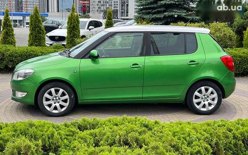 Skoda Fabia 2012 - фото 4