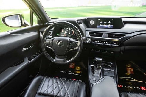 Lexus UX 2019 - фото 16