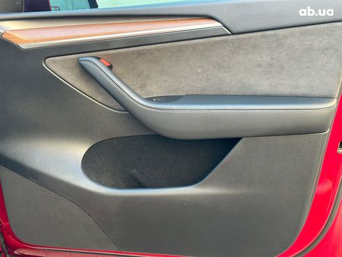 Tesla Model Y 2024 красный - фото 25