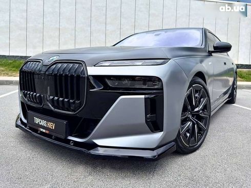 BMW i7 2022 - фото 4