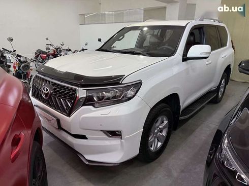 Toyota Land Cruiser Prado 2019 - фото 2