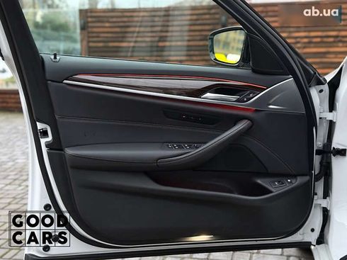 BMW 5 серия 2020 - фото 16