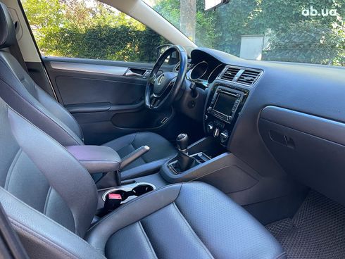 Volkswagen Jetta 2014 серый - фото 15