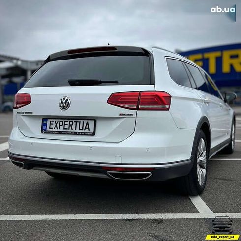 Volkswagen passat alltrack 2017 - фото 3
