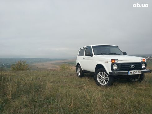 ВАЗ 4x4 2011 белый - фото 6