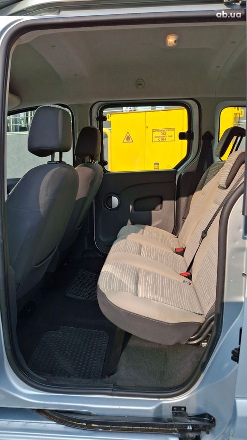 Renault Kangoo 2012 серебристый - фото 12