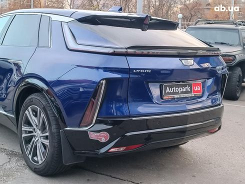 Cadillac Lyriq 2023 синий - фото 27