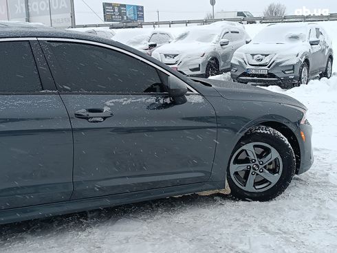 Kia K5 2020 серый - фото 18