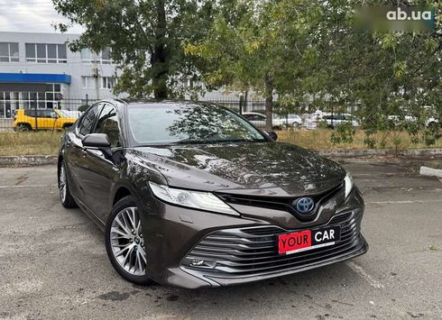 Toyota Camry 2019 - фото 17