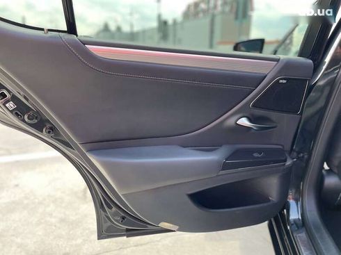 Lexus ES 2019 - фото 21