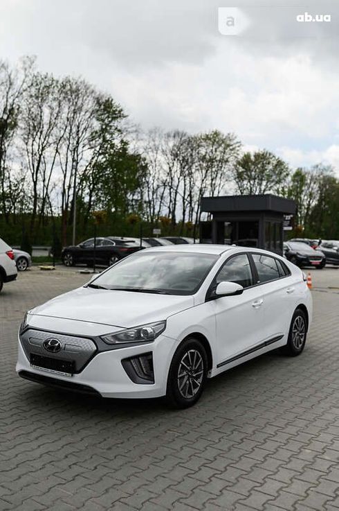 Hyundai Ioniq 2021 - фото 29