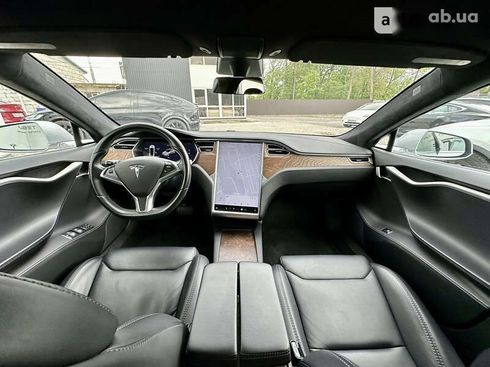 Tesla Model S 2018 - фото 25