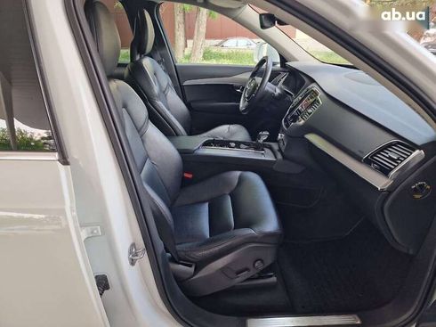 Volvo XC90 2019 - фото 17
