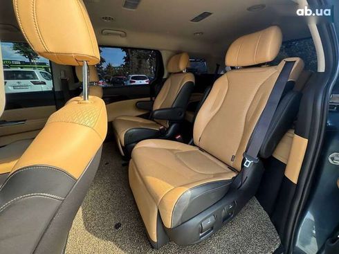 Kia Carnival 2021 - фото 25