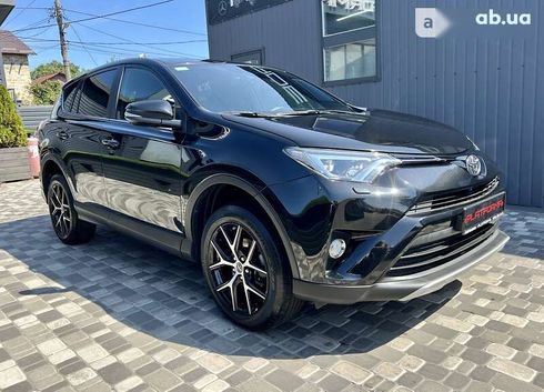 Toyota RAV4 2017 - фото 10