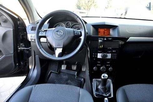 Opel Astra 2007 - фото 19