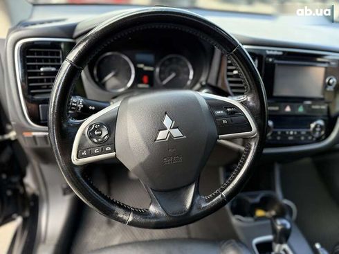 Mitsubishi Outlander 2014 - фото 17