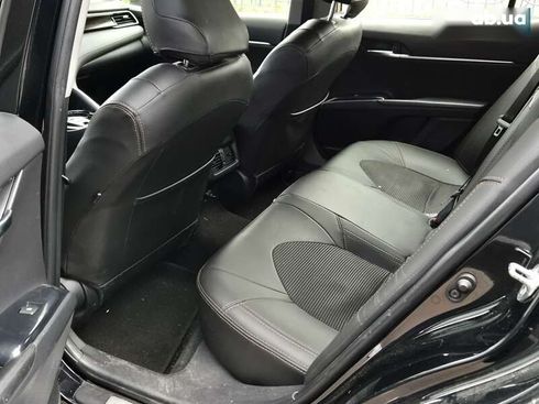 Toyota Camry 2019 - фото 10