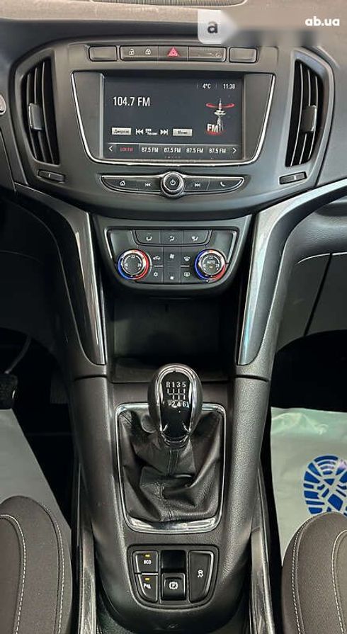 Opel Zafira 2018 - фото 15