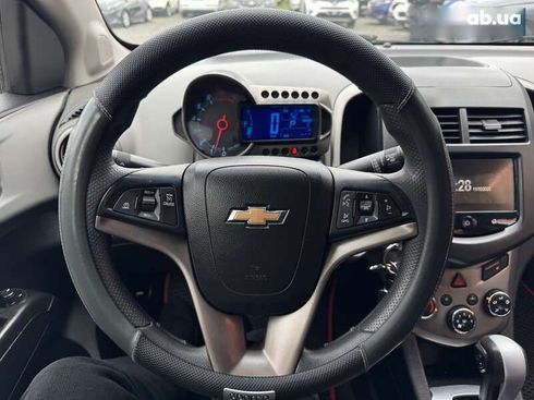 Chevrolet Sonic 2013 - фото 23
