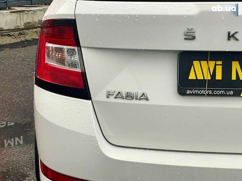 Skoda Fabia 2021 - фото 16