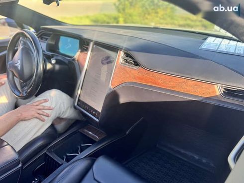 Tesla Model S 2018 - фото 14