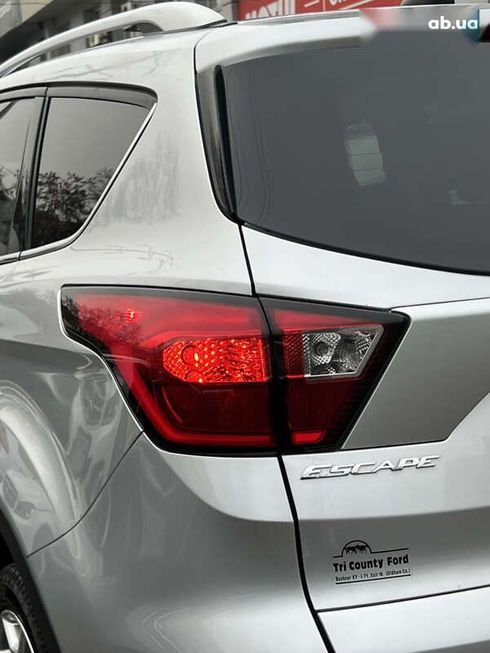 Ford Escape 2019 - фото 17