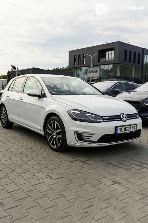 Volkswagen e-Golf 2019 - фото 5